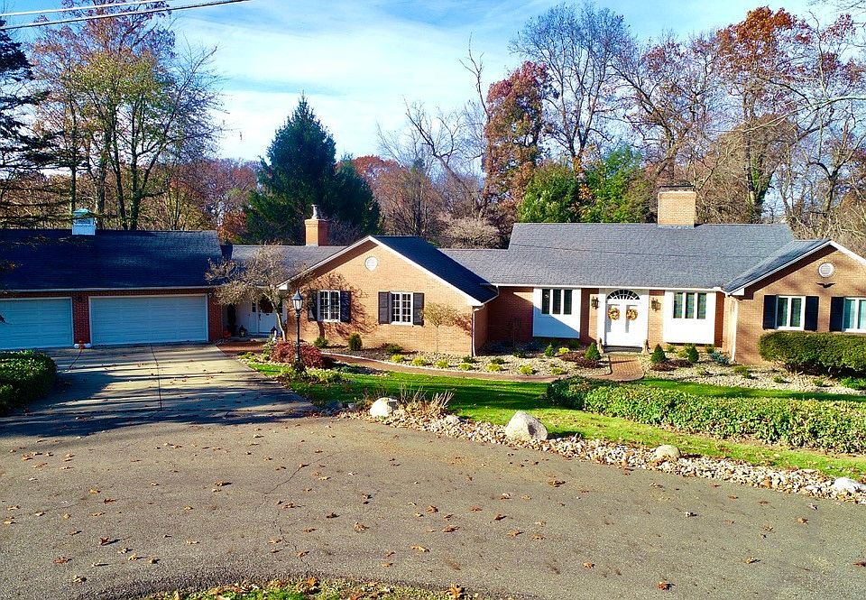 1st image of 8935 Blossom Cir NW