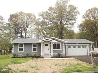 1935 Hilltop Rd, Pasadena, MD 21122