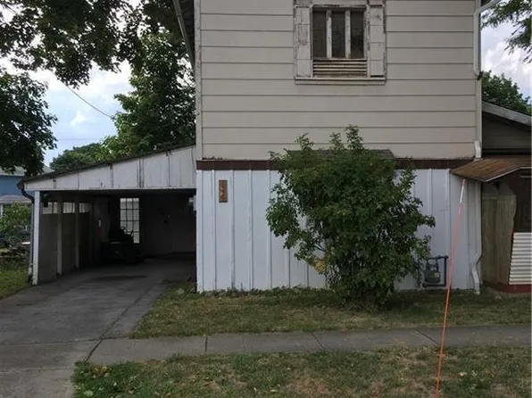 32 Clara Barton St, Dansville, NY 14437