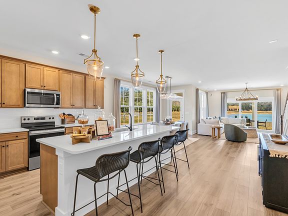 7th image of this home