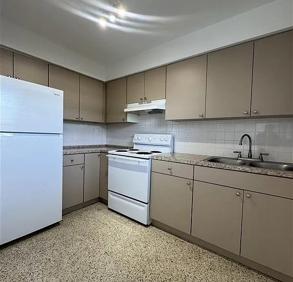 3181 SW 18th St #2 — Photo 7
