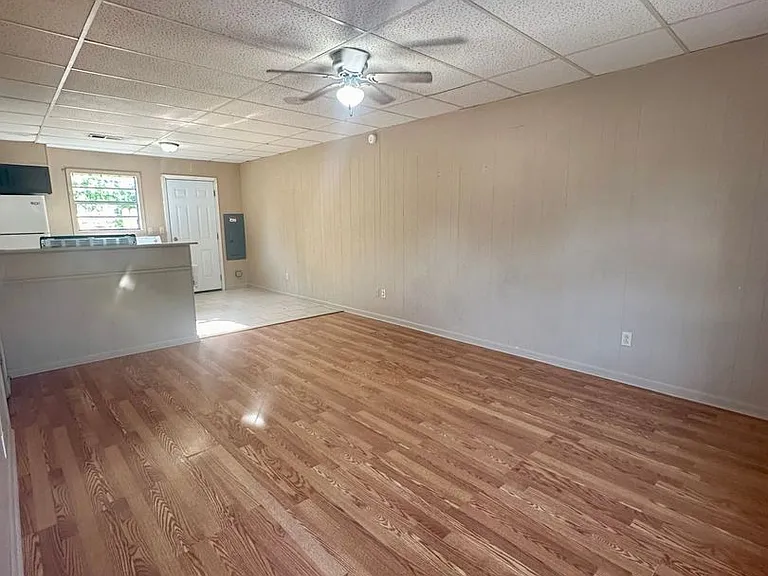 1403 Kimberly Dr — Photo 1