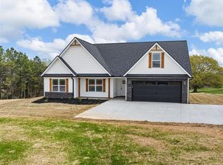 1959 Ballenger Rd, Wellford, SC 29385