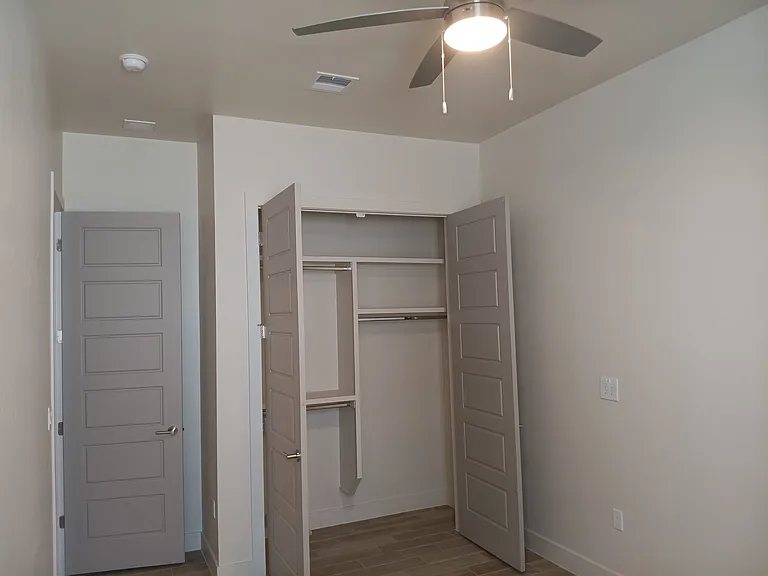 824 Durham Way — Photo 30