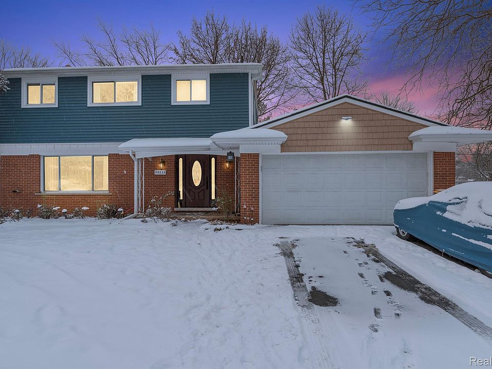 1st image of 28825 Ravenwood St