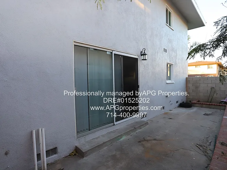 1834 W Gramercy Ave #A — Photo 16