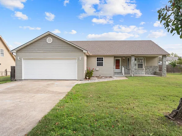 107 N Emma St, Grove, OK 74344