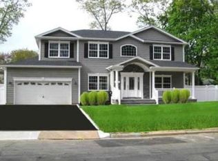140 Cabot Rd, Massapequa, NY 11758