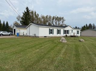 990 W State St, Cheboygan, MI 49721