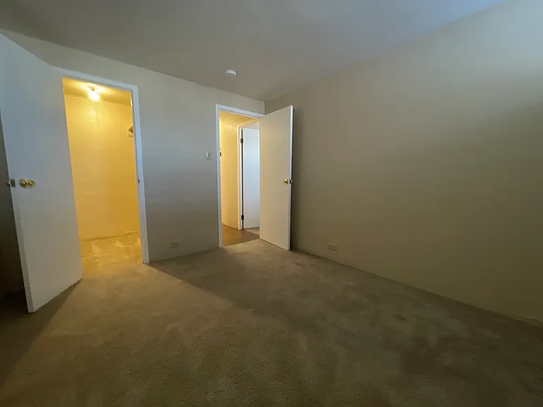Residence at Governors Park — Photo 27