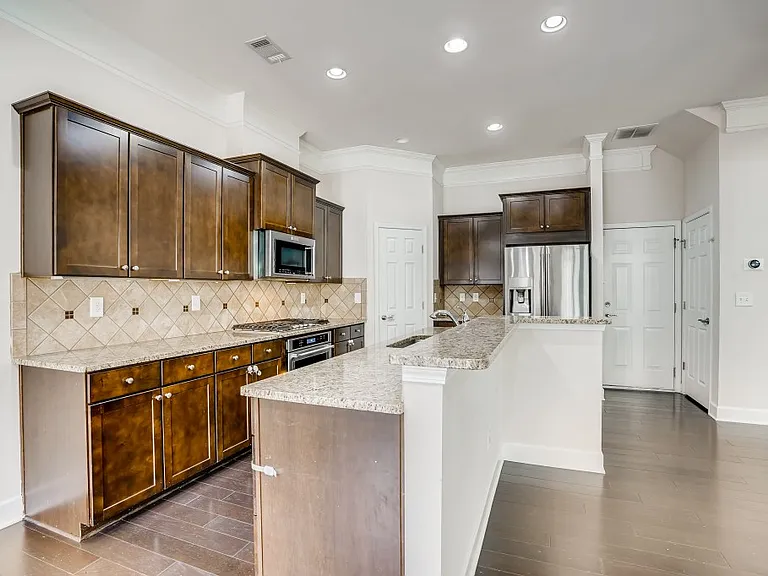 2544 Josselyn Ln SE — Photo 16