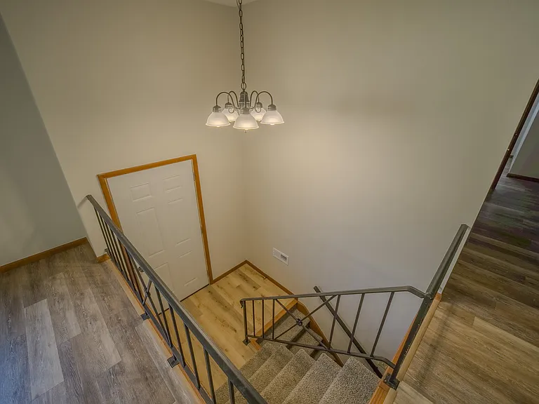 4363 Medina Dr — Photo 3
