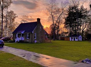 911 Dogwood Ln, Graham, NC 27253