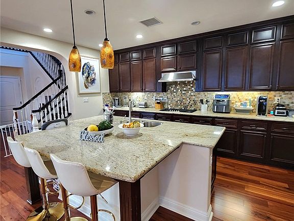 2nd image of 37 Rincon Way