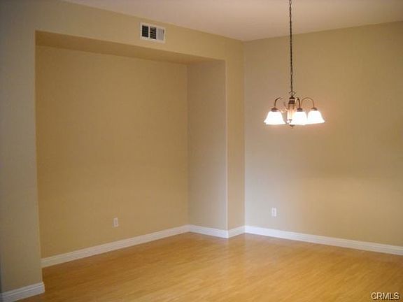 4th image of 7707 Alderwood Ave