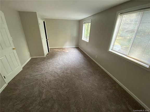 3rd image of 7300 Pebblestone Dr APT D