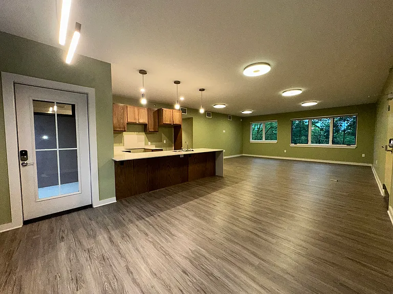 3223 Kavanaugh Blvd — Photo 5