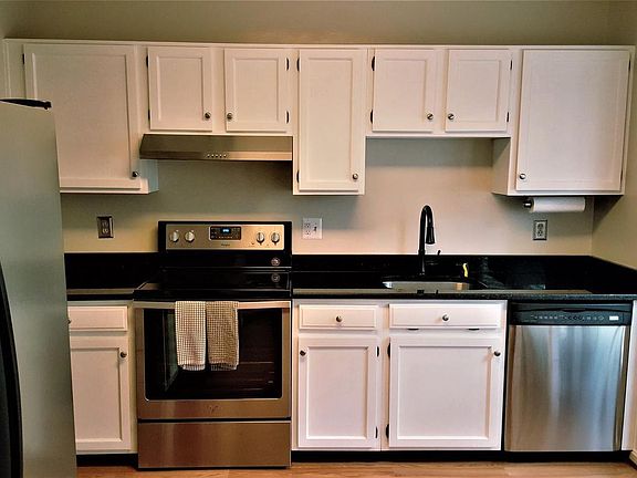 2nd image of 11562 Hill Meade Ln
