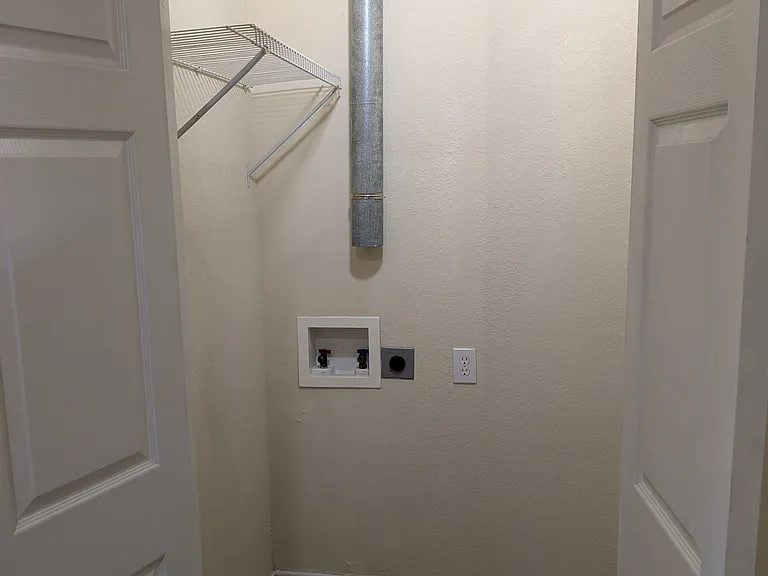 102 N Dallas St #202 — Photo 21