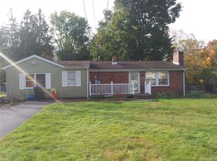 7 Merriewold Ln N, Monroe, NY