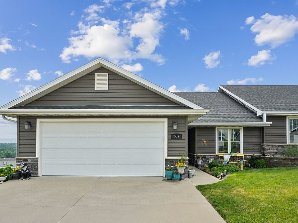 1st image of 557 Tanzanite Dr