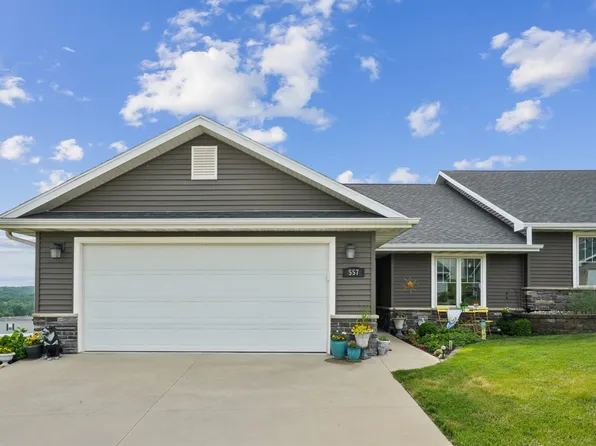 557 Tanzanite Dr, Dubuque, IA 52001
