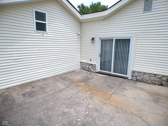 5th image of 504 E Park St