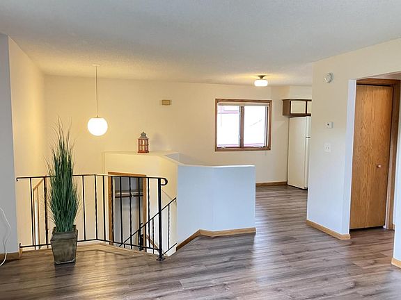 5th image of 2954 Taylor St NE #2