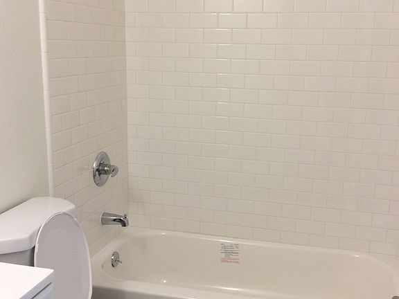 3rd image of 269 Franklin Ln