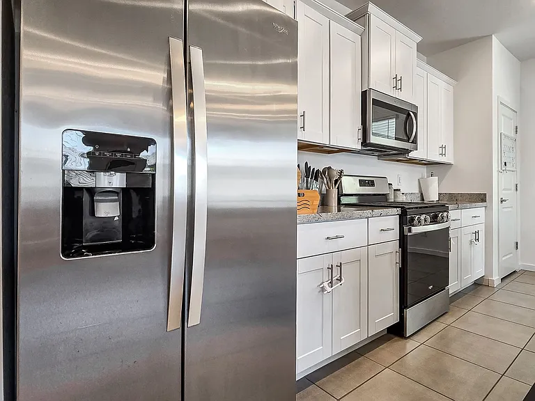 8820 W Agora Ln — Photo 9
