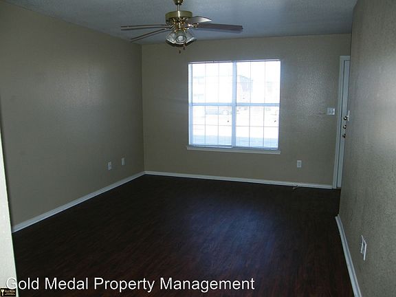 5th image of 3400 Barcelona Dr APT B
