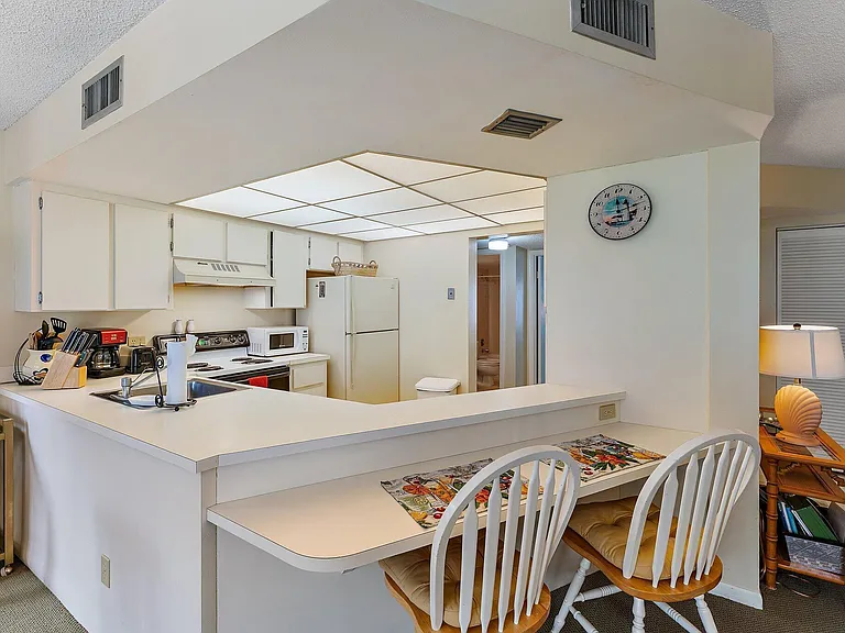1605 S US Highway 1 #D106 — Photo 16