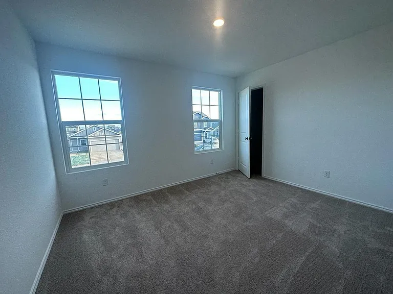 333 Amber Gln — Photo 29
