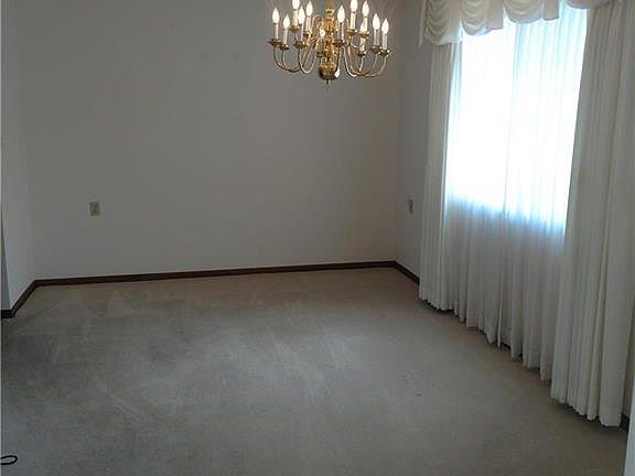 4th image of 1506 W Stone Blvd