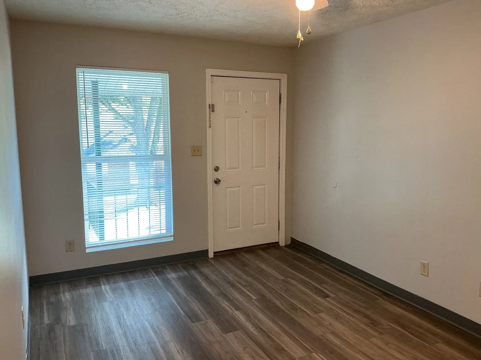 1 bed, 574 sqft, $850 — Photo 3
