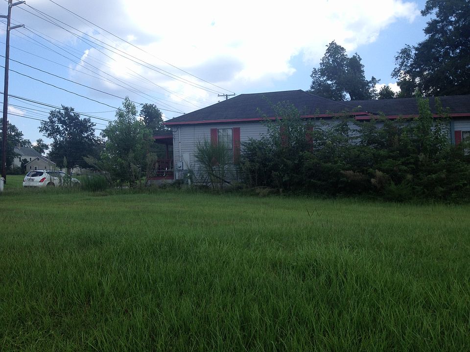 1st image of 410 W Webster St