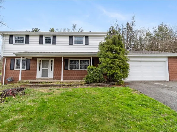 627 Driftwood Dr, Pittsburgh, PA 15238