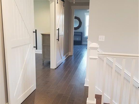 3rd image of 1025 Captains Cove Way