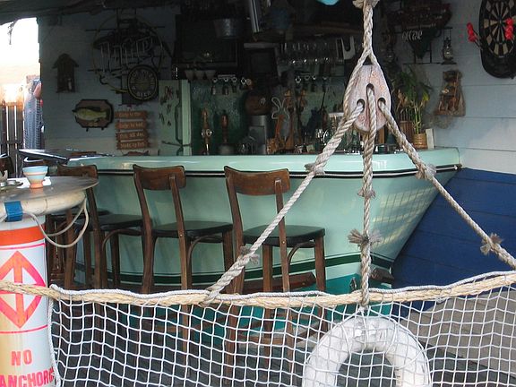 Tiki bar