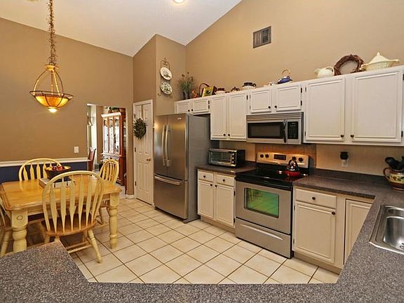 4th image of 2728 Hoffman Dr