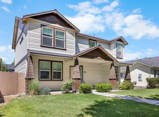 1331 NE 4th St, Redmond, OR 97756
