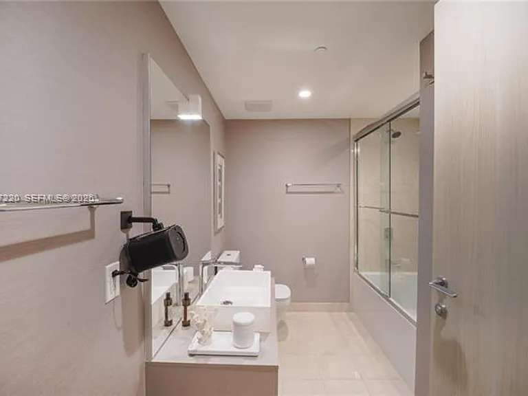 1000 Brickell Plz #3705 — Photo 12