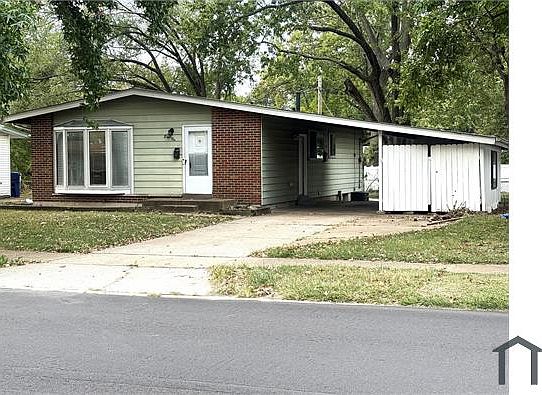 1st image of 810 Manresa Ln