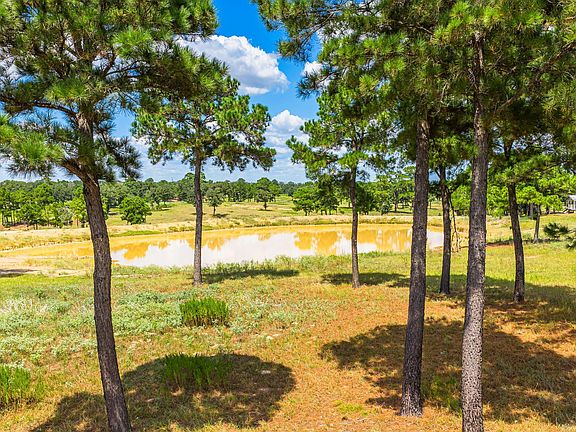 4th image of 212 Meuth Cemetery Rd