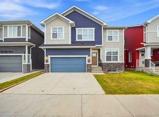 53 Red Sky Rd NE, Calgary, AB T3N 1R1