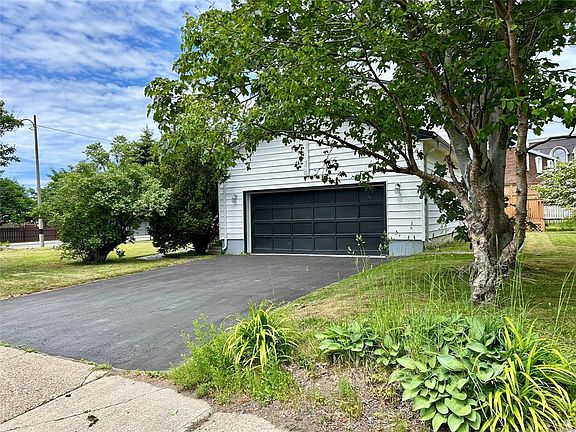 3rd image of 162 Logy Bay Road