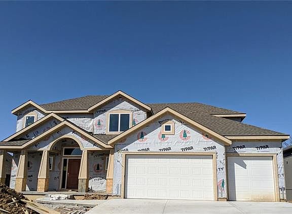 2nd image of 7355 NW Forest Lakes Dr