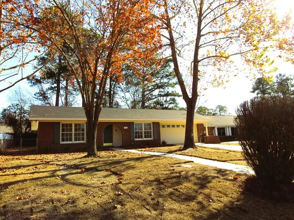 903 Dixie Dr, Dothan, AL 36301