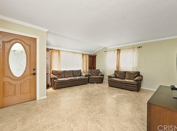 5th image of 24013 Vanowen St