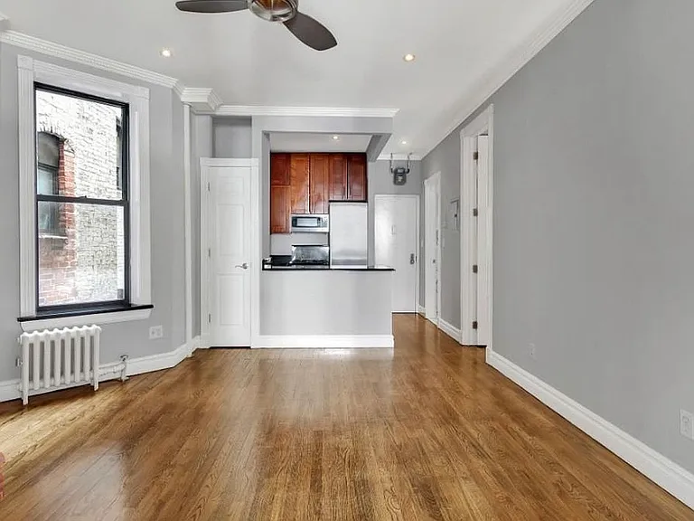 250 Mott St #3 — Photo 2